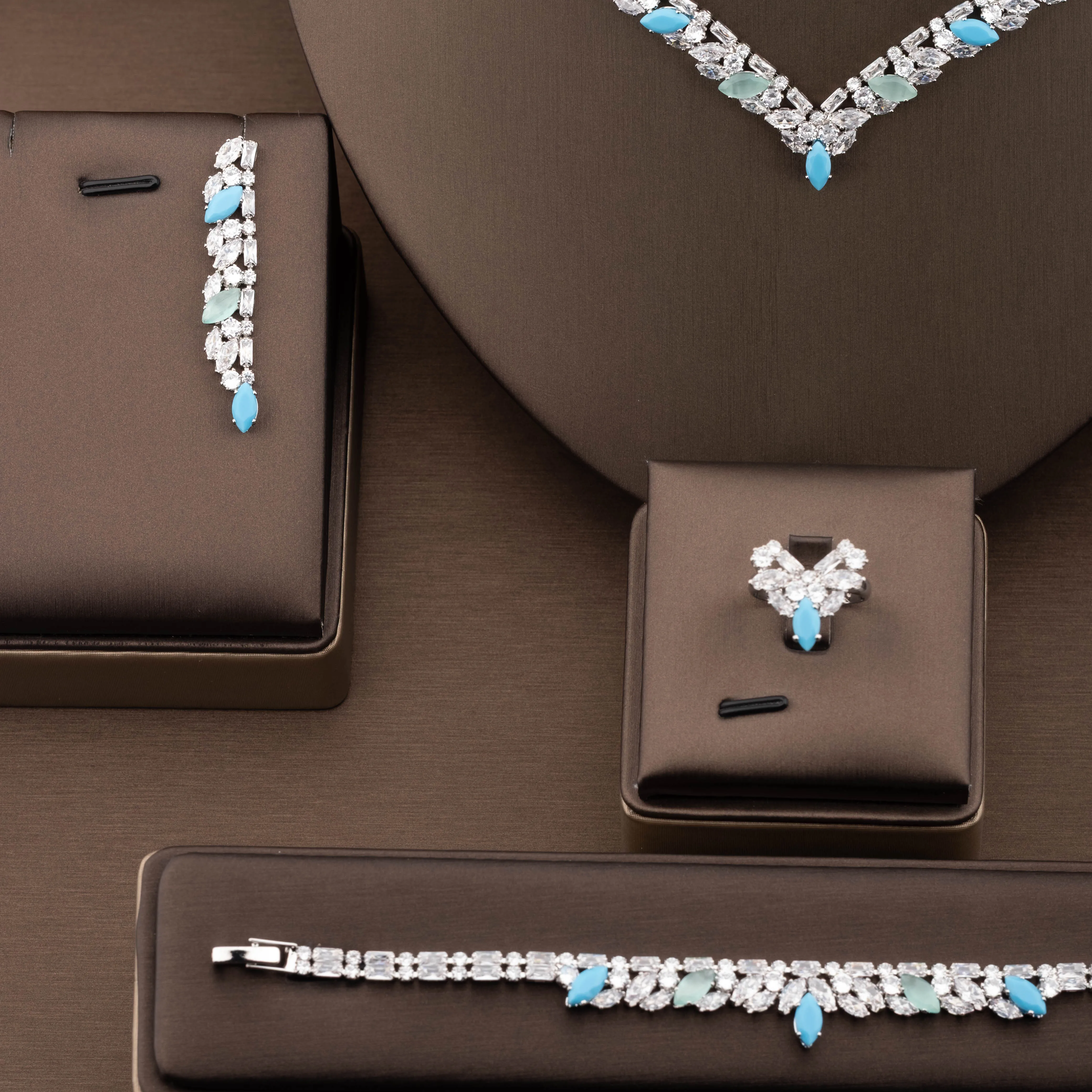 1 set of luxurious and elegant jewelry set with sparkling cubic zirconia and multi-color V-neck design, suitable for women to wear at weddings and banquets. Gift box not included