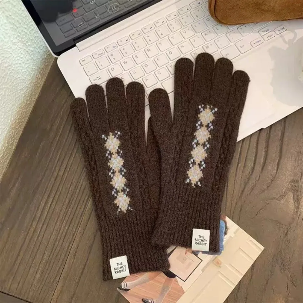 Stylish Acrylic One Tip Touch Screen Gloves Diamond Cable Cold Proof Long Winter Knitted Gloves Warm Knit Gloves Girls