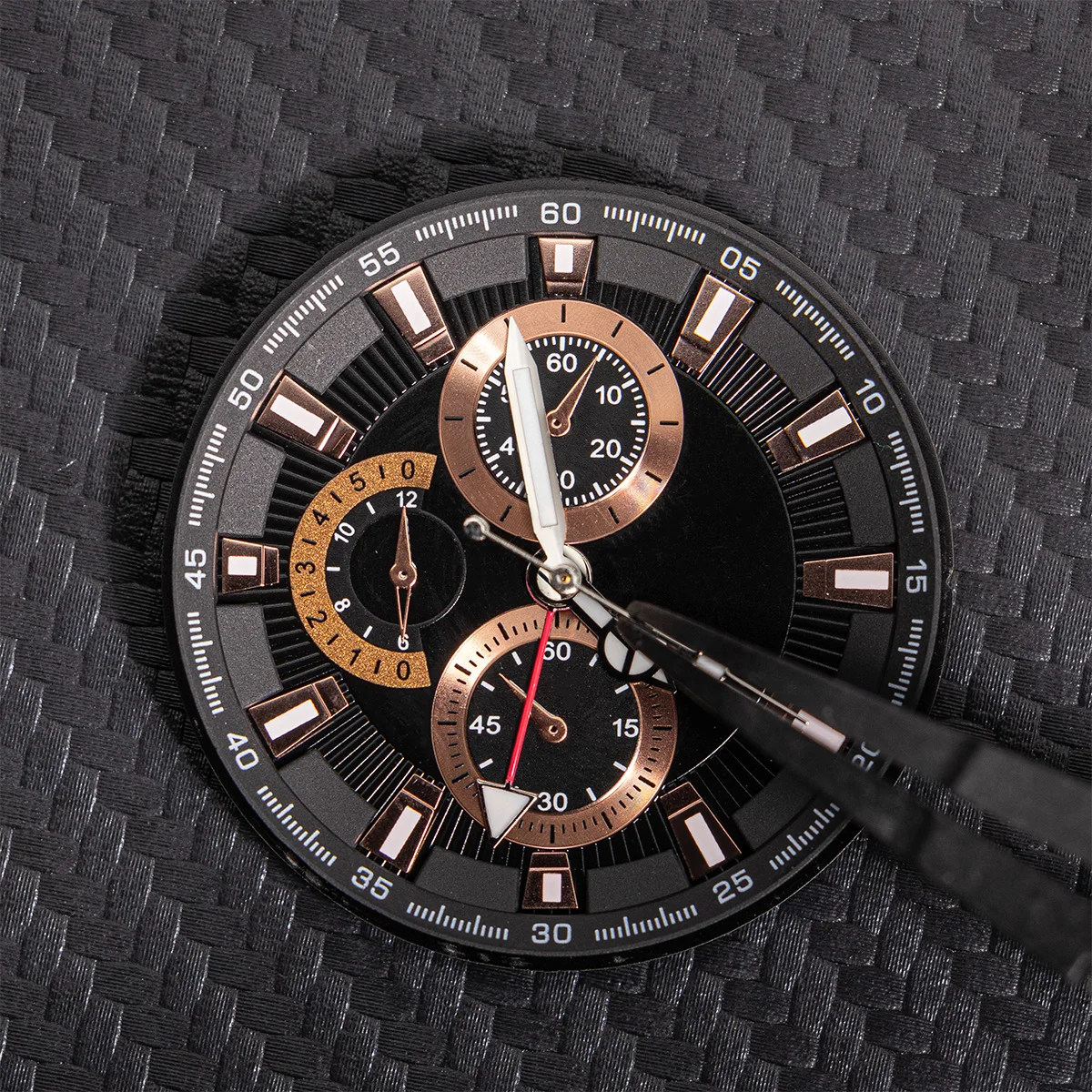 ساعة NH34 GMT تناسب NH34A حركة أوتوماتيكية للرجال باللون الأخضر المضيء