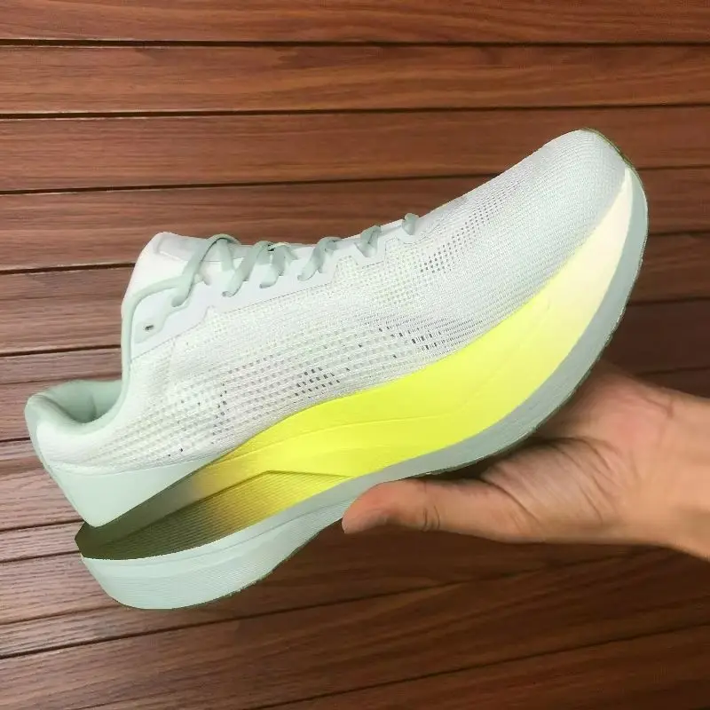 Luxury Brand Jogging Shoes For Men Women Carbon Plate Running Shoes Unisex Designer Gym Sneakers Couples Soft Running Trainers