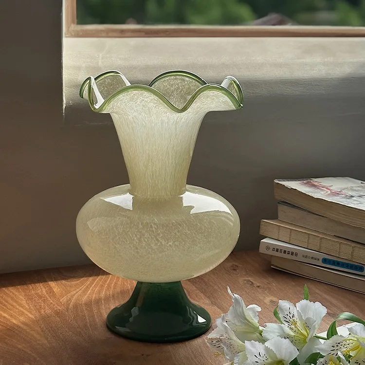 Medieval wabi sabi wind green Fenton glass vase home glass color matching wind lamp vase flower arrangement decoration