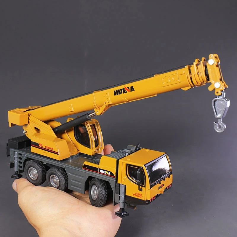 Huina 1702 1:50 Scale Alloy Model Truck-Mounted Crane Model Simulation Construction Engineering Vehicle Crane Children\'s Toy Car