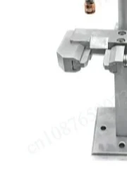Fuel injector disassembly bracket, fuel injector disassembly tool, disassembly bracket with fixed nozzle device