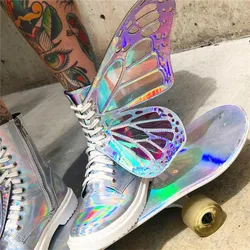 Sapatilhas de couro prateado brilhante para mulheres, asas de borboleta, botas de tornozelo com renda, cano alto, sapatos de lazer, 2024