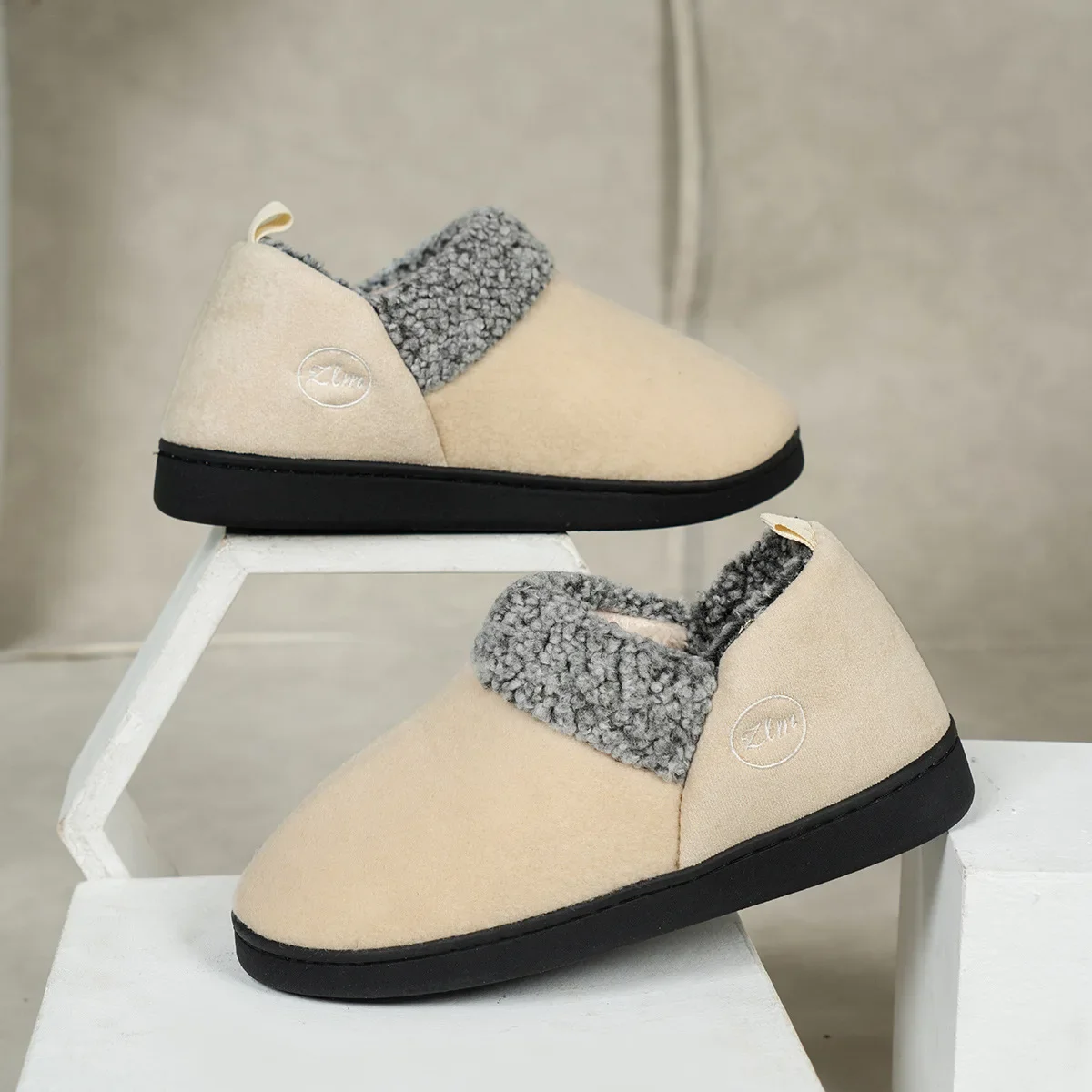 Zapatos de piel de invierno para mujer, mocasines antideslizantes de algodón cálido para exteriores, zapatos de forro polar suave, Zapatillas de casa acogedoras para interiores