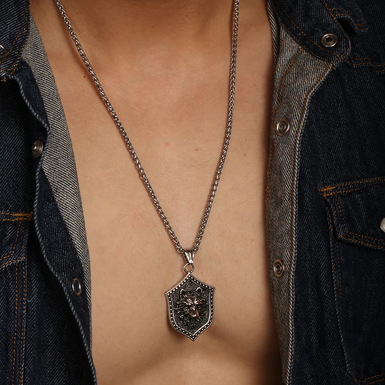 

1PC Vintage Stainless Steel Myth Of Europe Viking Wolf Necklace for Men Protection Amulet Shield Necklace Men Viking Gift