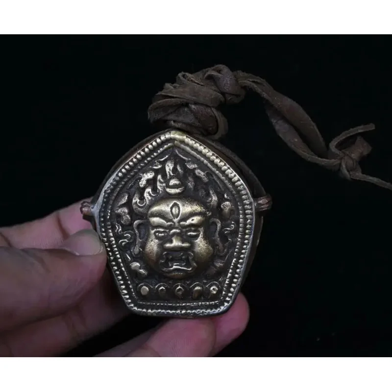 

Old Tibetan Buddhism Bronze Mahakala Buddha Head Statue Amulet Pendant GaWu Box