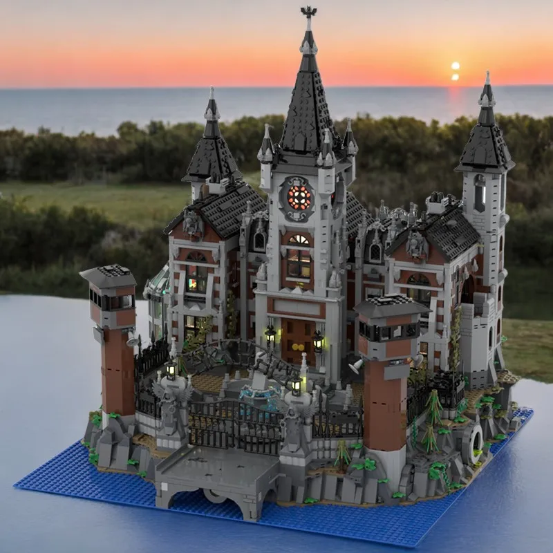 

Модульный набор строительных блоков модели Arkham Asylum — 6755 деталей с многоуровневым дизайном, доступом к Batcave и детальным интерьера