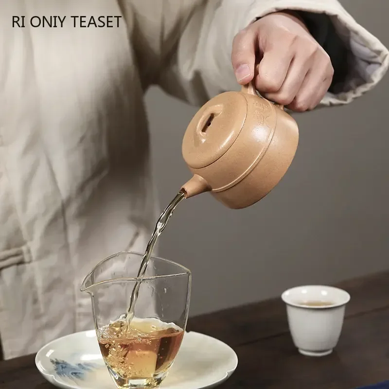 

180ml Yixing Purple Clay Teapot Beauty Tea Infuser Handmade Tea Pot Raw Ore Section Mud Kettle Chinese Zisha Tea Set Gifts