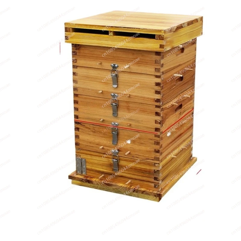 Fir beekeeping bucket, old-fashioned local bee lure bucket | Natural round beehive, dedicated to wild bee capture