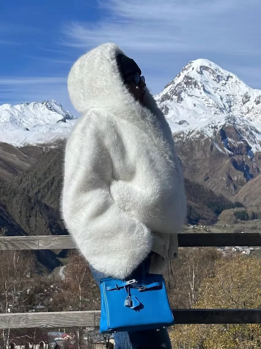 Winter White Mountain Hooded Cropped Faux Fur Jacket Women's Fashion Overcoat Girls Hot Style
