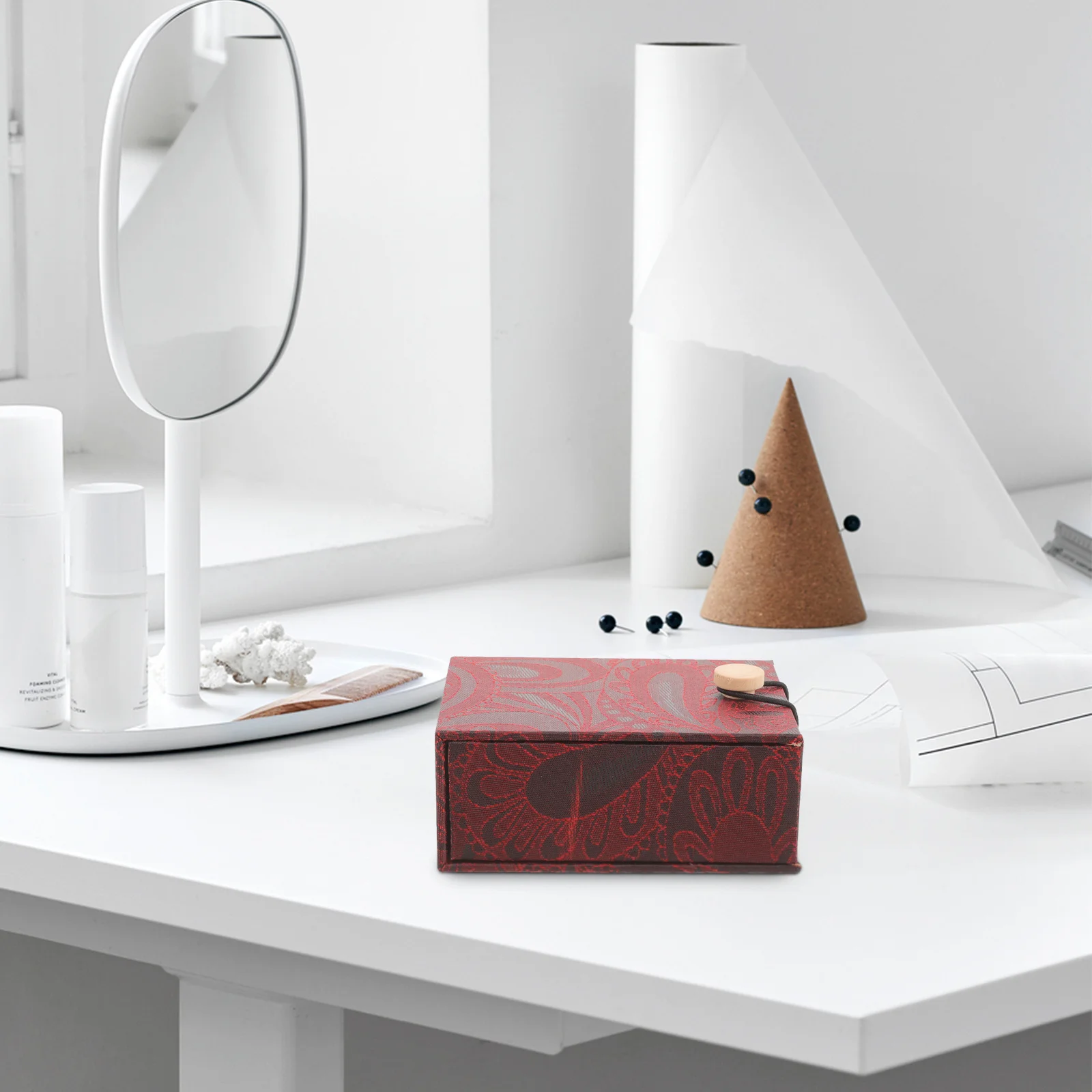 

Small Jewelry Box Vintage Style Portable Storage For Necklace Bracelet Watch Gift Packaging Durable Lightweight Decorative