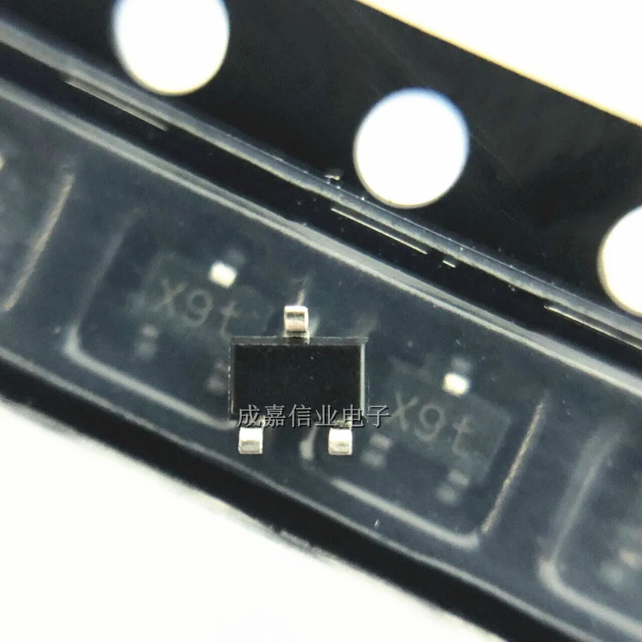 100pcs/Lot 2N7002BKW SOT-323-3 MARKING;x9t Trans MOSFET N-CH 60V 0.31A Automotive 3-Pin Operating Temperature:- 55 C-+ 150 C