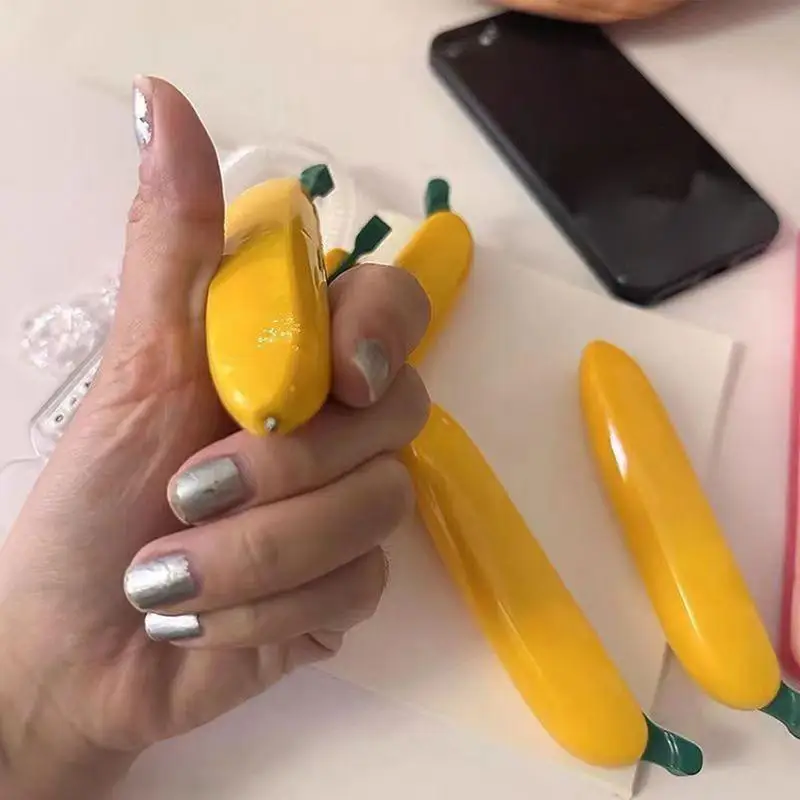 Шариковые ручки с фруктами, черные чернила, ручки для письма с героями мультфильмов, портативные шариковые ручки, милые детские ручки для дома, класса, школы, работы