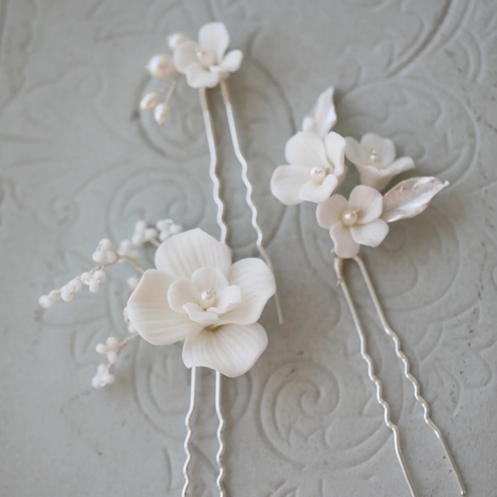 

3pcs U-shape Ceramic Flower Hairpin Female Elegant Princess Hair Clips Forks Party Wedding Hair Accessories Fashion Pearl Tiaras