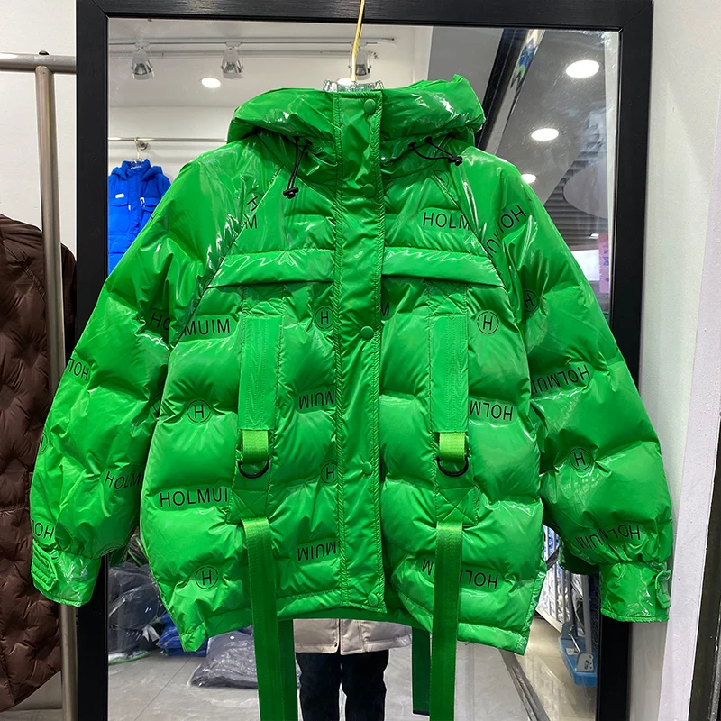 Roupas de inverno femininas jaqueta verde moda feminina parkas curtas brilhante cor doce com capuz grosso quente carta pato branco para baixo casaco