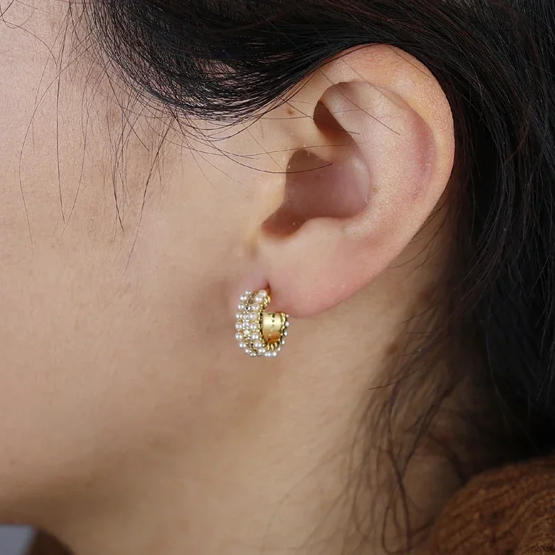 2025 New White Pearls Huggies Earrings Paved Cubic Zirconia for Women Exquisite lovely Gold Color Hoop Earring
