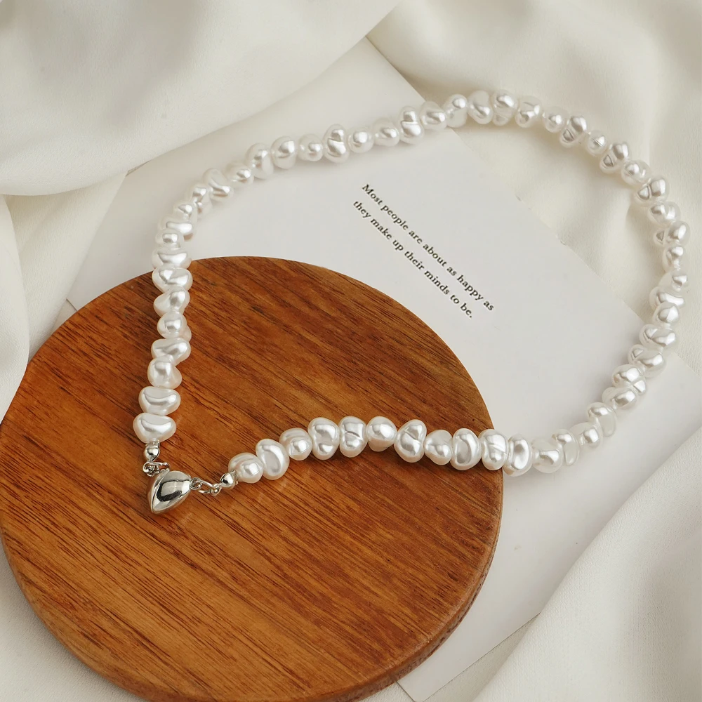 New Fashion Baroque Pearl Heart Chain Necklace Women Collar Wedding Punk With Magnet  Love Pendan Bead Choker Necklaces Jewelry