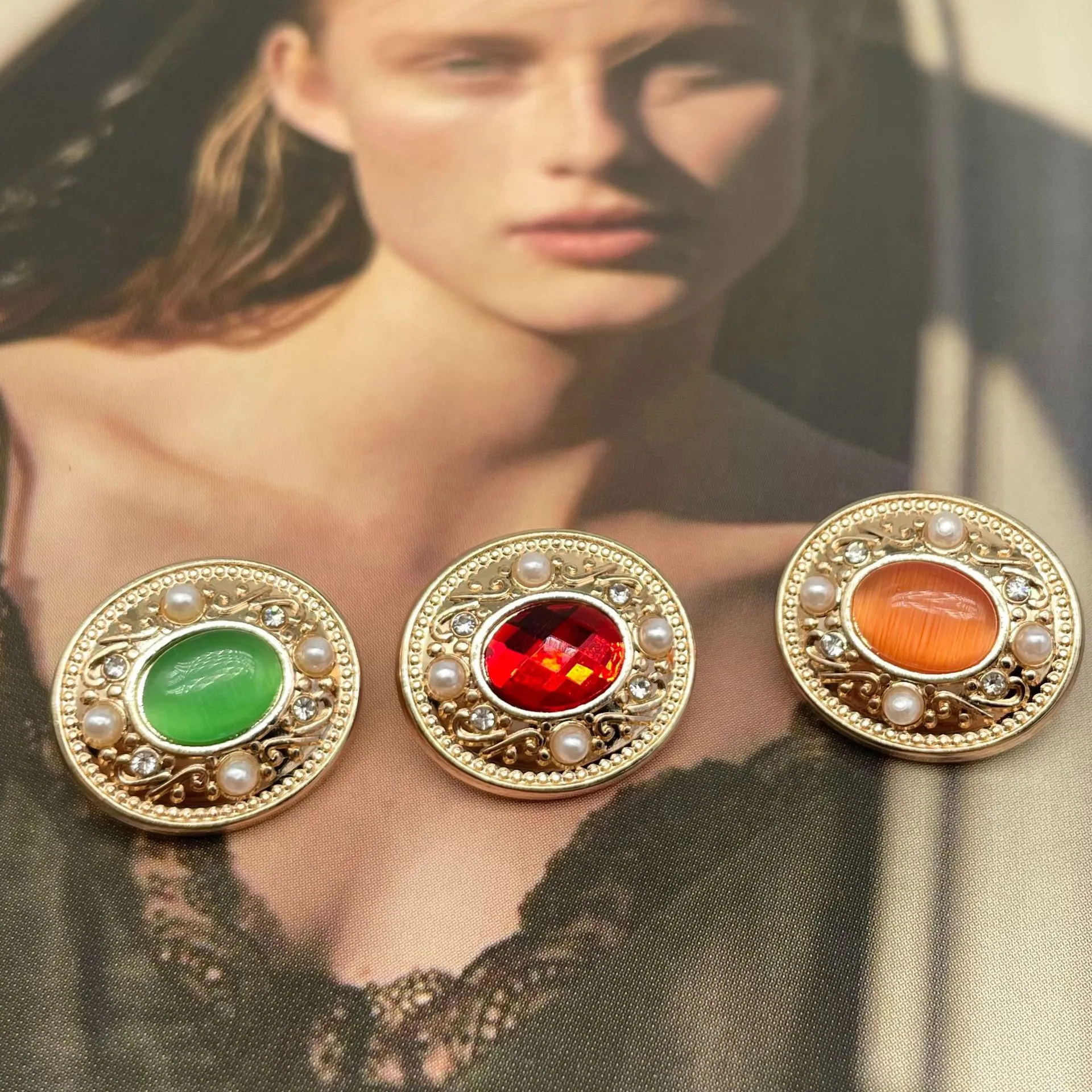 6PCS Of 18/25MM Retro Palace Style Oval Green Cat Eye Metal Buttons DIY Clothing Sewing Accessories Button