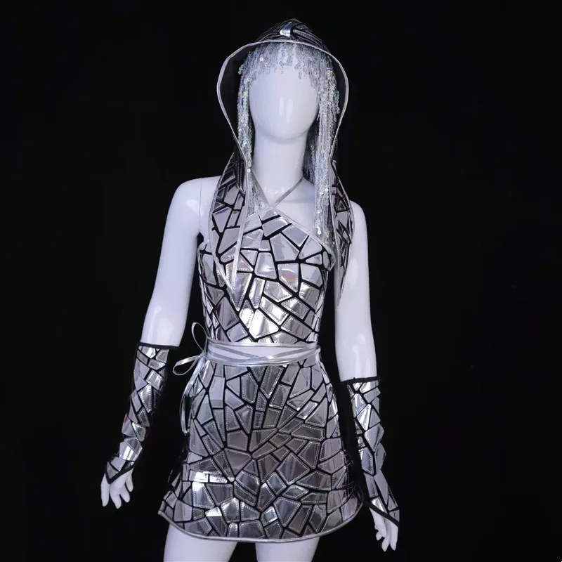 ชุดเต้นเลเซอร์สีเงินสำหรับผู้หญิง นักร้อง นักเต้นโกโก้ ชุดแสดงบนเวที ชุดงานปาร์ตี้ไนต์คลับ งานคาร์นิวัล งานเทศกาล