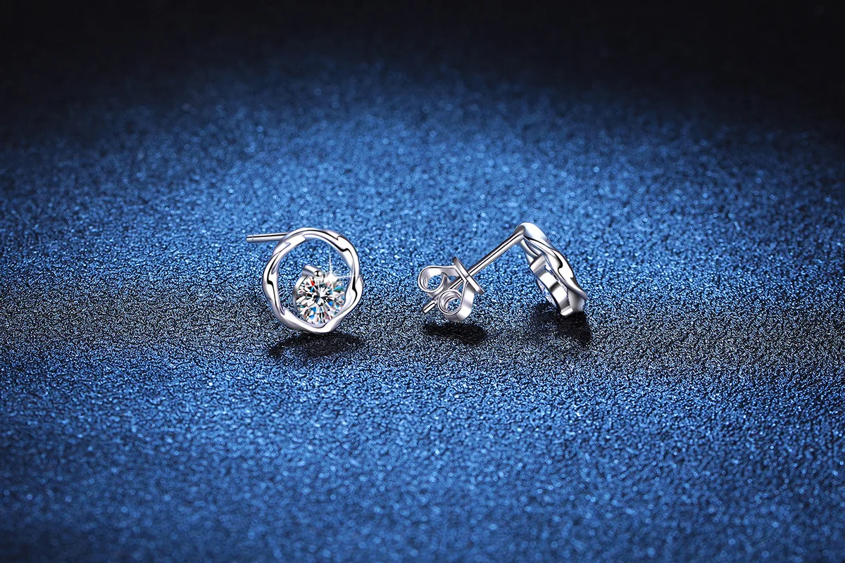 LioraGem Women's Moebius Minimalist Moissanite Stud Earrings, D-Color 0.5 Carat Moissanite Ear Jewelry Platinum PT950 Stamp