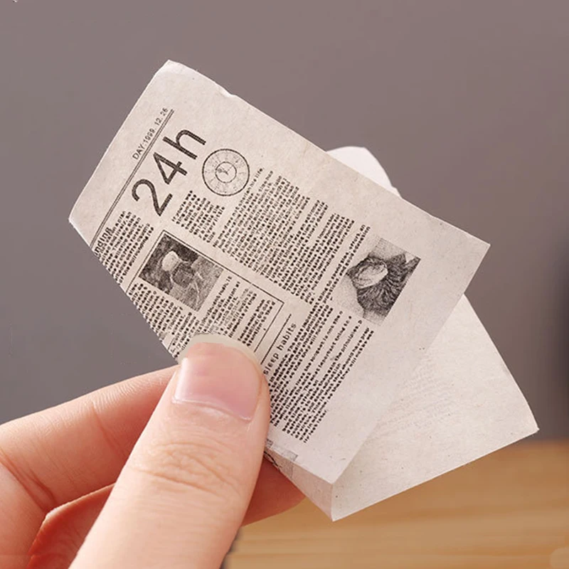 Giornale in miniatura 1/12 Accessori per casa delle bambole Mini Decorazione per giornali a colori Bjd OB11 Disposizione della casa delle bambole Rapporto delle notizie