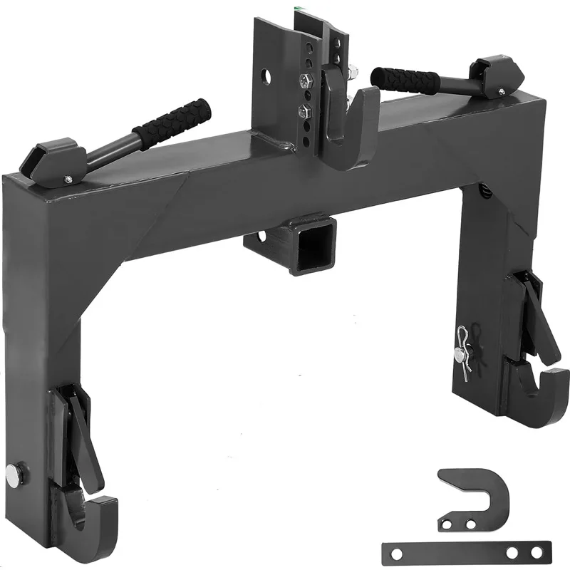 Triangular quick hooking device for agricultural machinery and tractors, suitable for the first type of supporting equipment