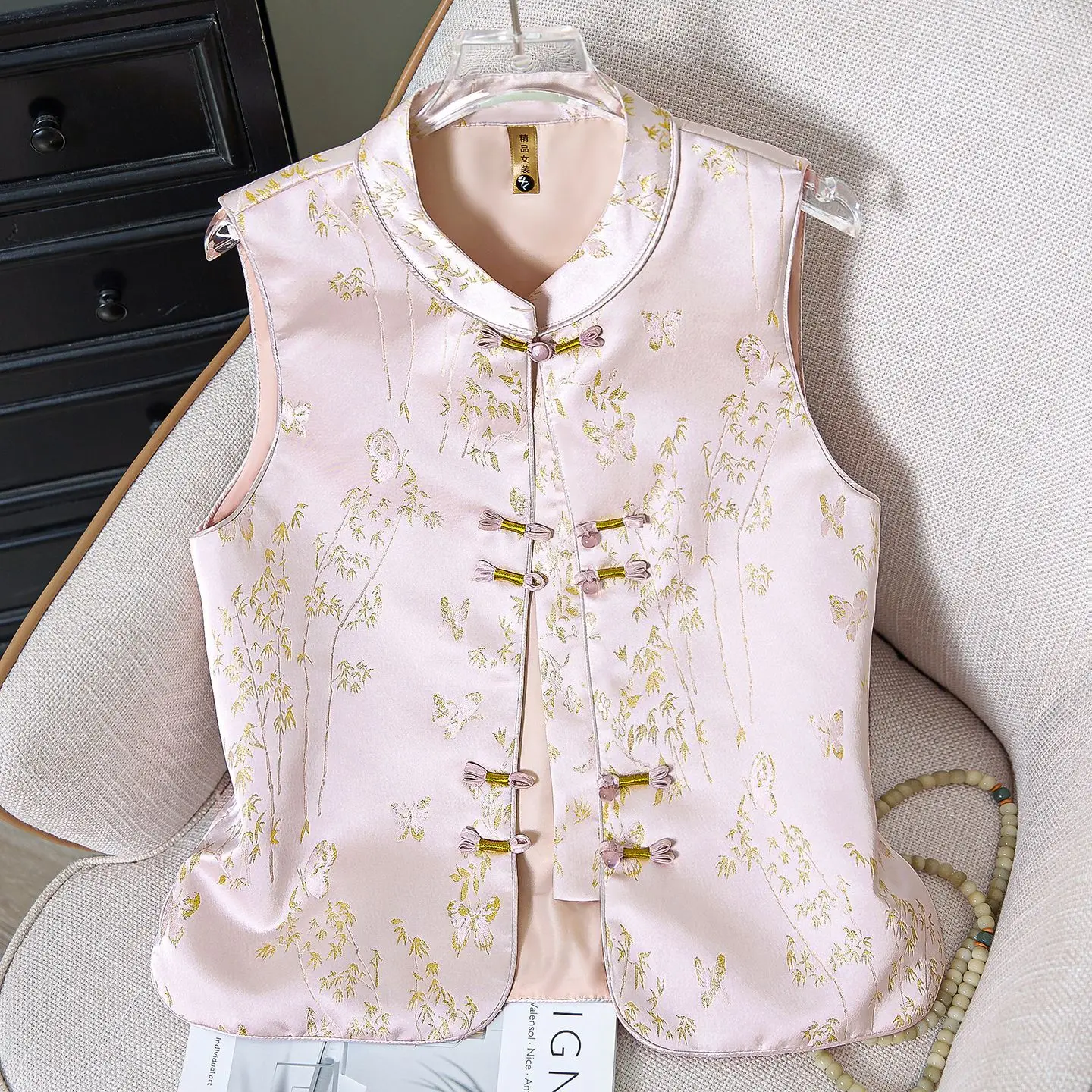 Chinese-Style New design Top With Stand-Up Collar Mandarin Jacket Buttoned Vest Embroidered Waistcoat Female Pink Coat Champagne