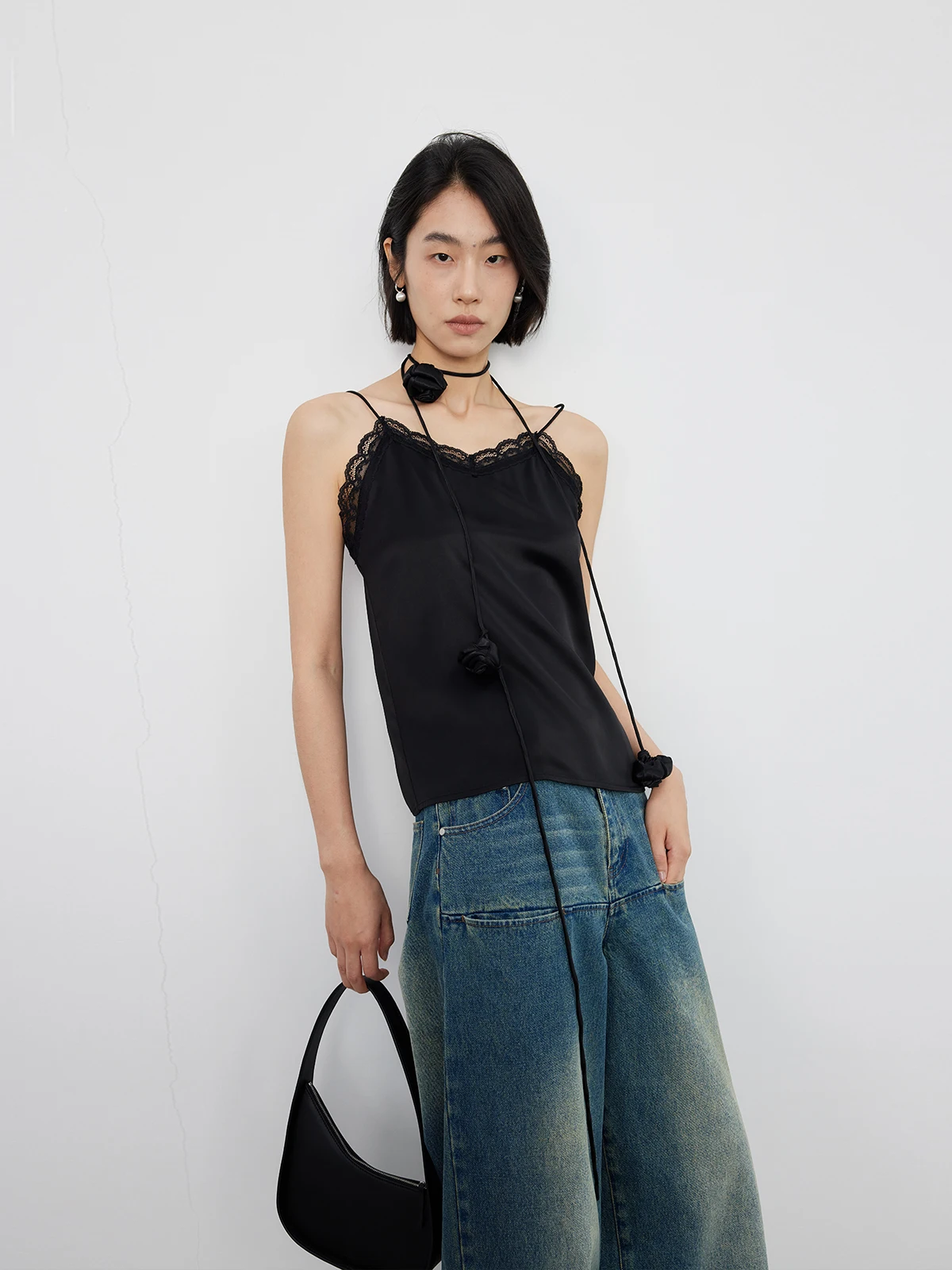 

BLANK LABEL Heavyweight Acetate Satin Bla Lace V-ne Strapl Vest Women Summer Quali Inner Wear Top Commute Sle Pure...