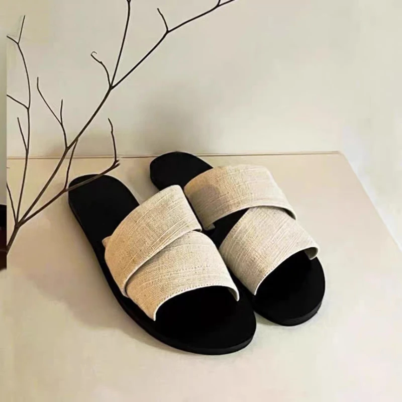 Summer New Women's Flat Bottomed Open Toed Slippers2025 Fashionable, Good-looking, Elegant and Dignified Women's Slippers