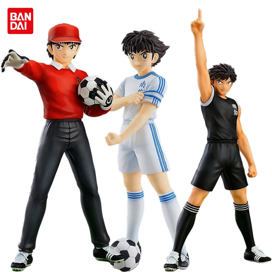 18cm Anime Fußballspieler Figur Space Wing Hinata Kogoro Anime Peripherie-Figur PVC-Modell Desktop-Ornament Dekoration Geschenk