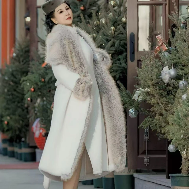 

American Style Retro New Black Belted Mink Outerwear Long Oversized Fox Fur Jacket with Lapel Fur Collar Is Stylish 2026 Winter