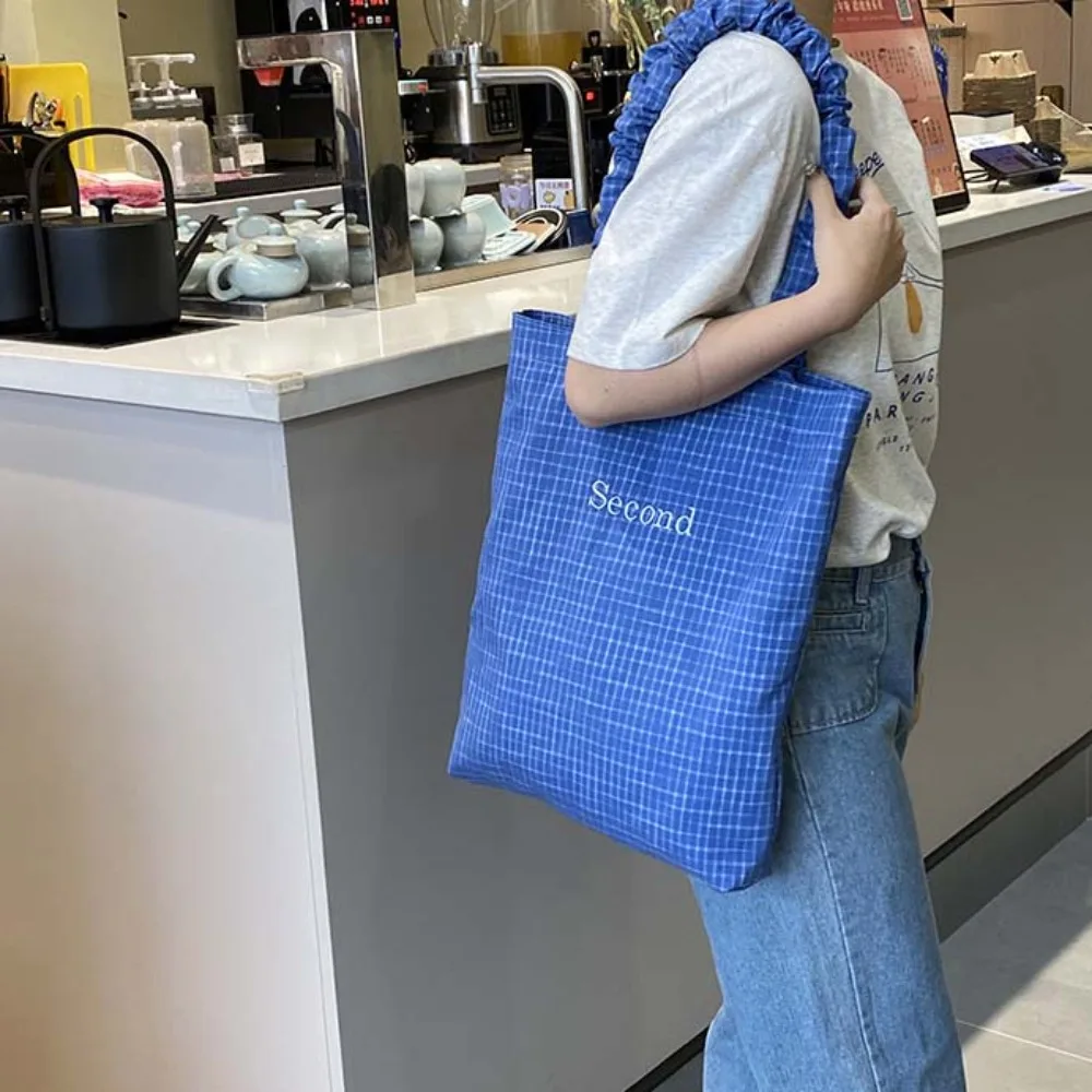 

Fashion Pleated Strap Plaid Shoulder Bag Large Capacity Versatile Checkered Canvas Handbag Blue White Tote Cloth Bag Women