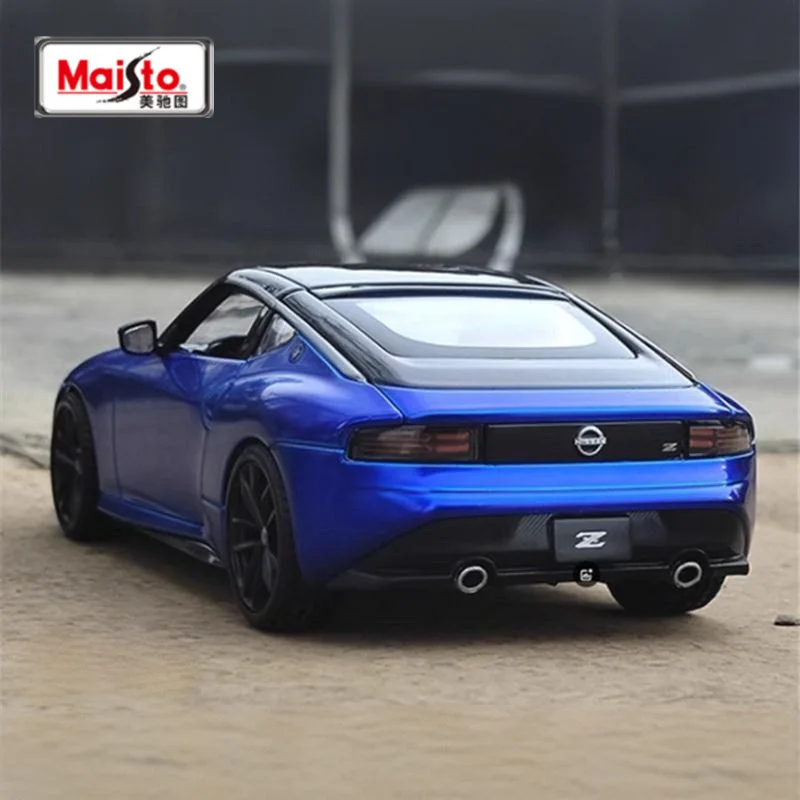 

Maisto 1:24 Nissan Z Alloy Sports Car Model Diecast Metal Racing Car Vehicle Model High Simulation Collection Childrens Toy Gift