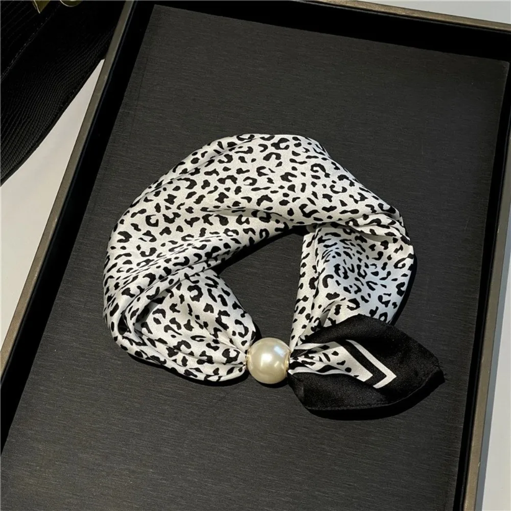 New Pearl Buckle Silk Scarf Printed Thin Neck Scarf Lightweight Soft Neckerchief Women