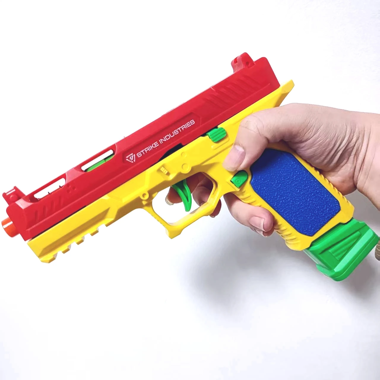 ปืนของเล่น SIG17 สีสันสดใส ยิงต่อเนื่อง ปืนอัดลมแบบปลอกกระสุนดีดออก ของขวัญปาร์ตี้คริสต์มาสสำหรับเด็กผู้ชายและผู้ใหญ่