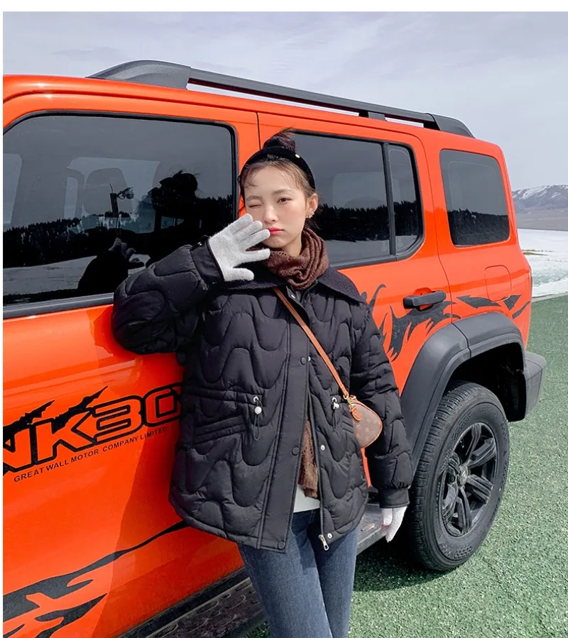 سترة نسائية كلاسيكية خفيفة للغاية وقصيرة من القطن معاطف مقاومة للماء ودافئة للأسفل معطف قطني برباط الخصر