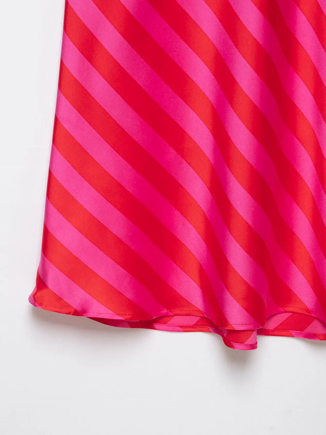 Damen Mode Satin-Streifen-Sets Sexy Neckholder Rückenfreies Ärmelloses Top + Lange Röcke Sommer Urlaub Neu 2-teilig – Detail 17