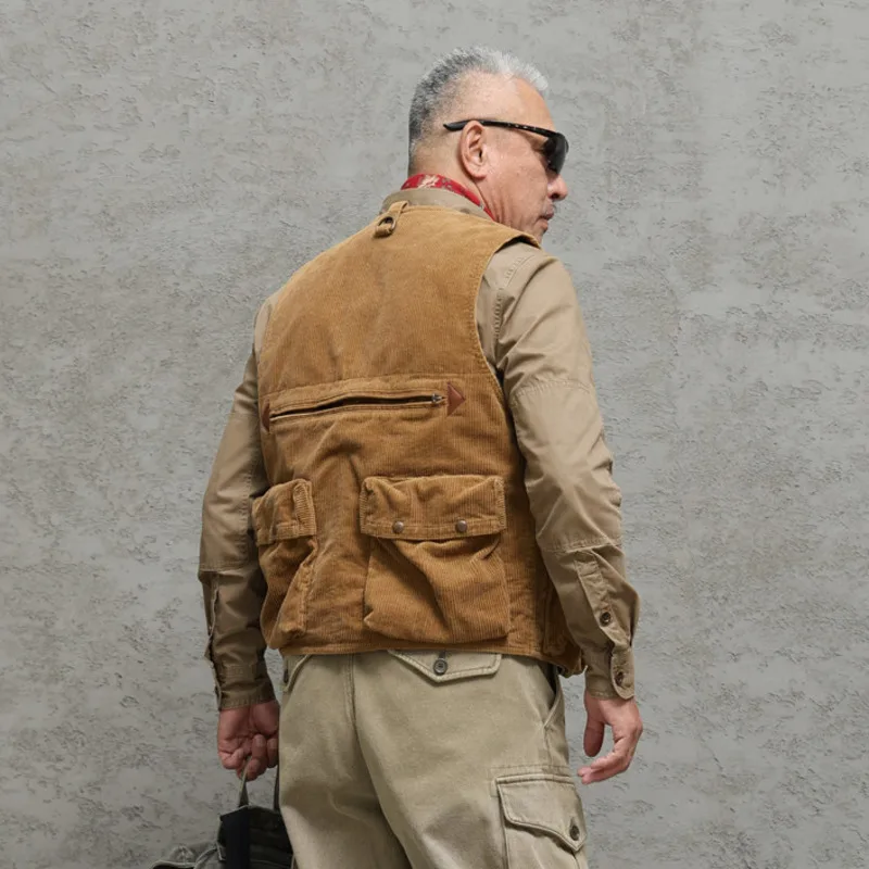 HKSH Spring New Men Tide Punk Vintage Corduroy Multi-Pockets Hiking Outdoor Hunting Vest American Safari Style Waistcoat HK23704