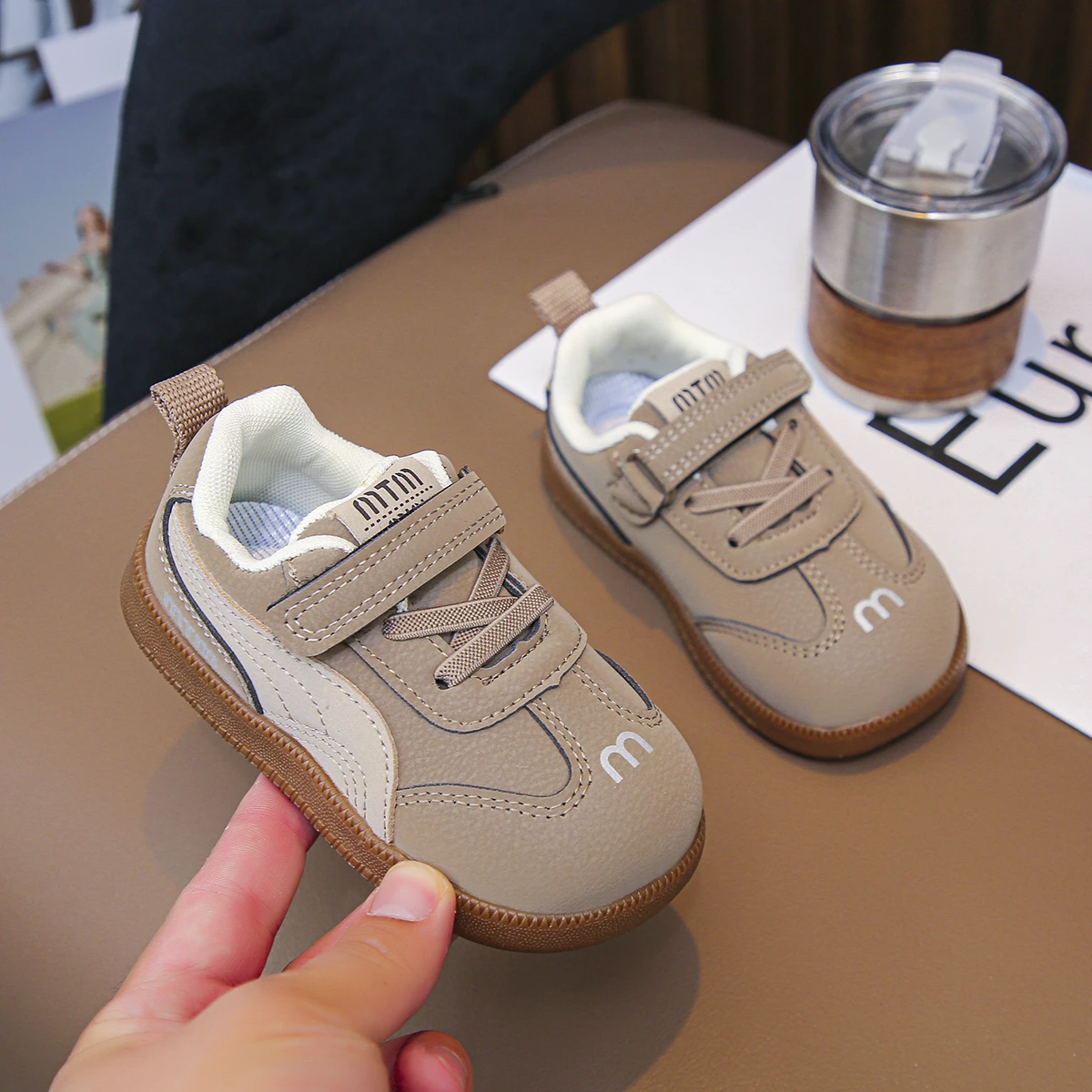 

Детские прогулочные туфли, осенняя новинка, ретро-стиль для девочек, мягкая подошва, нескользящие повседневные туфли, дышащие универсальные туфли для мальчиков в стиле Форреста Гампа