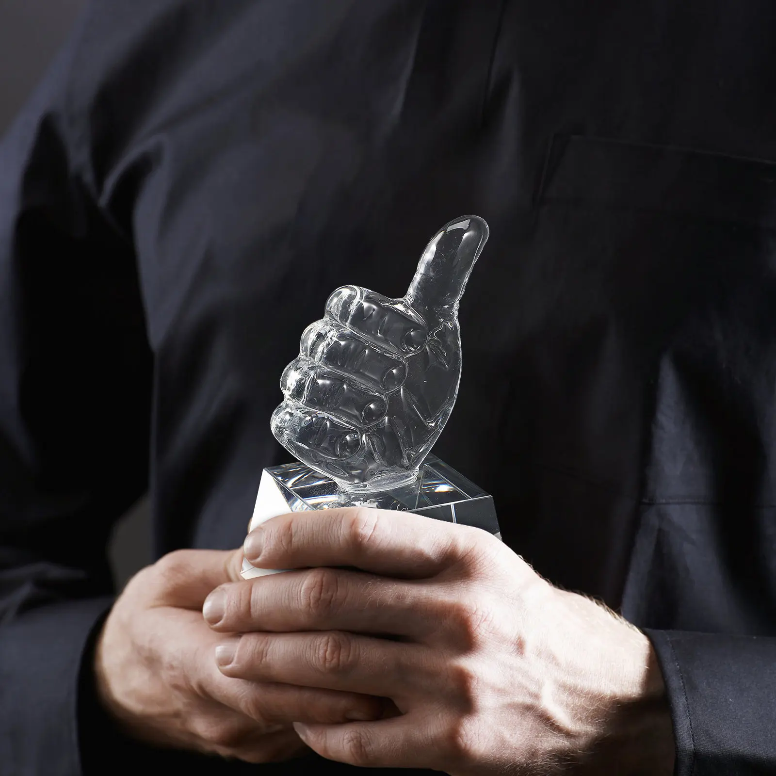 2Pcs Crystal Thumb Up Trophy Transparent Light Refracting Award Trophy for Classroom Winner Recognition Desktop Decor