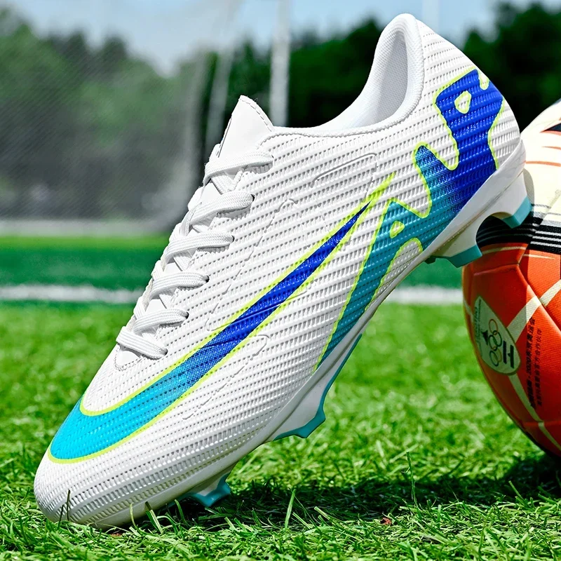 

New Men Soccer Shoes Outdoor Training Football Boots Match Ultralight Non-Slip Sport Professional TF/FG Sneakers Turf Futsal