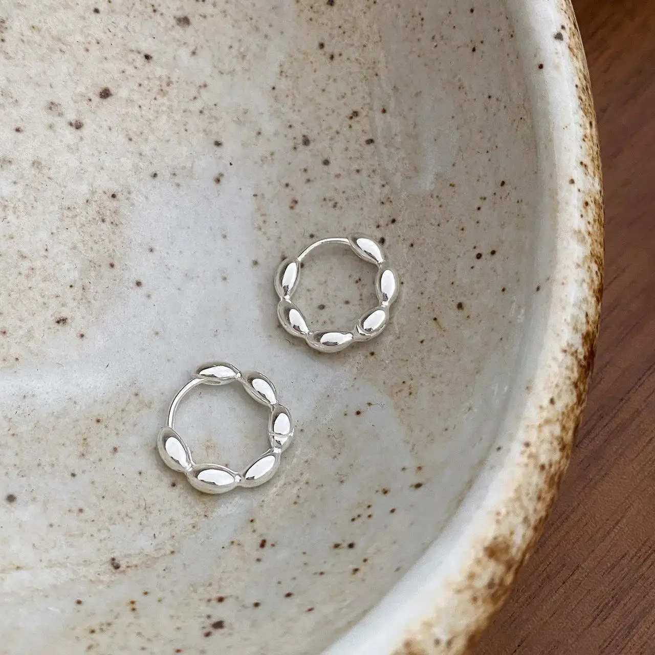 

Olive branch hoop Earrings Temperament Simple Inlaid for Women Wedding Jewelry Accessories