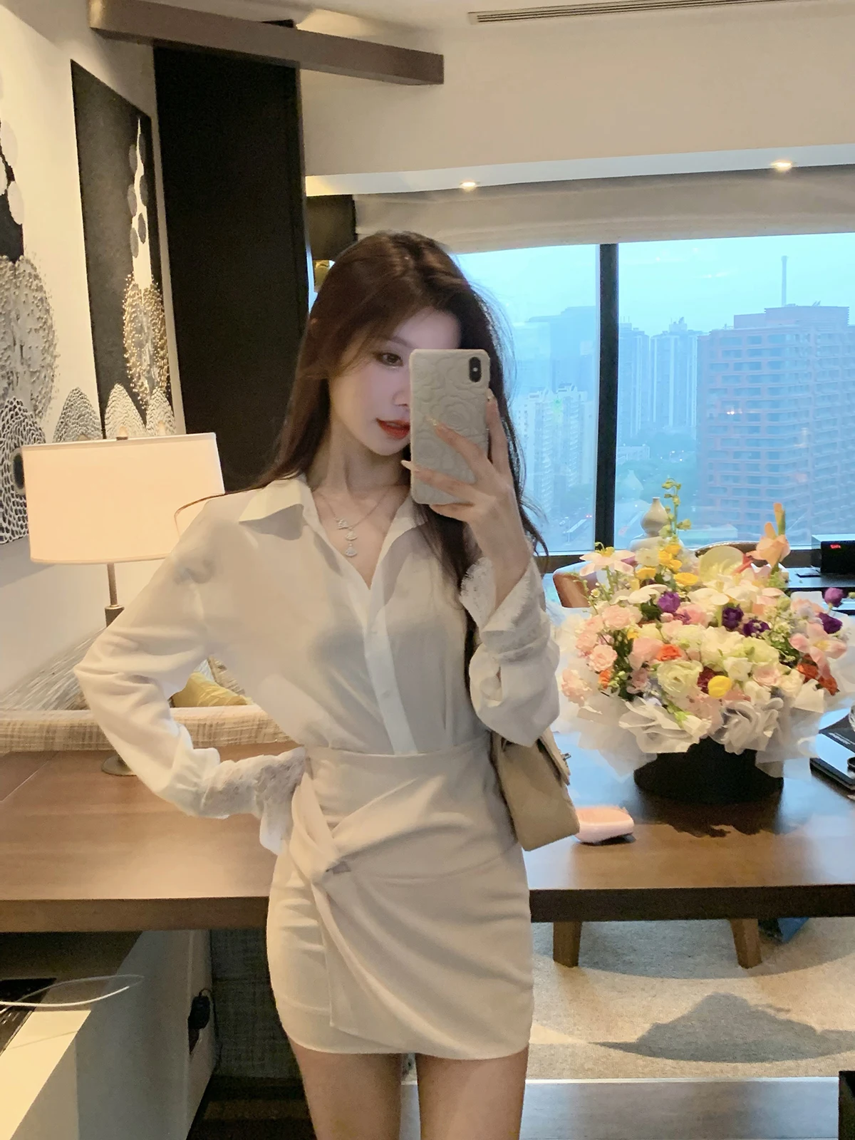 

Женская белая блузка JustQin с длинными кружевными рукавами, свободного кроя, с воротником, приталенная, в стиле NaiFu, для офиса, лето 2024