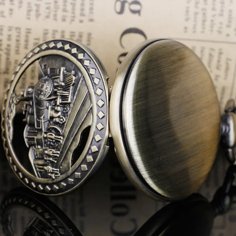 Vintage Train à vapeur en cours d'exécution sur les pistes montre de poche creuse collier pendentif chaîne montre à Quartz unisexe cadeaux pour hommes femmes