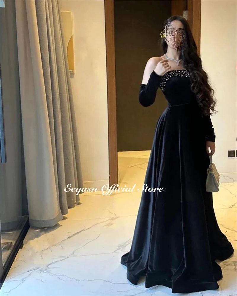 Black Velvet Evening Dresses Customized Crystal Strapless Saudi Arabic Women Formal Party Prom Gowns Robe de soiree Abendkleider