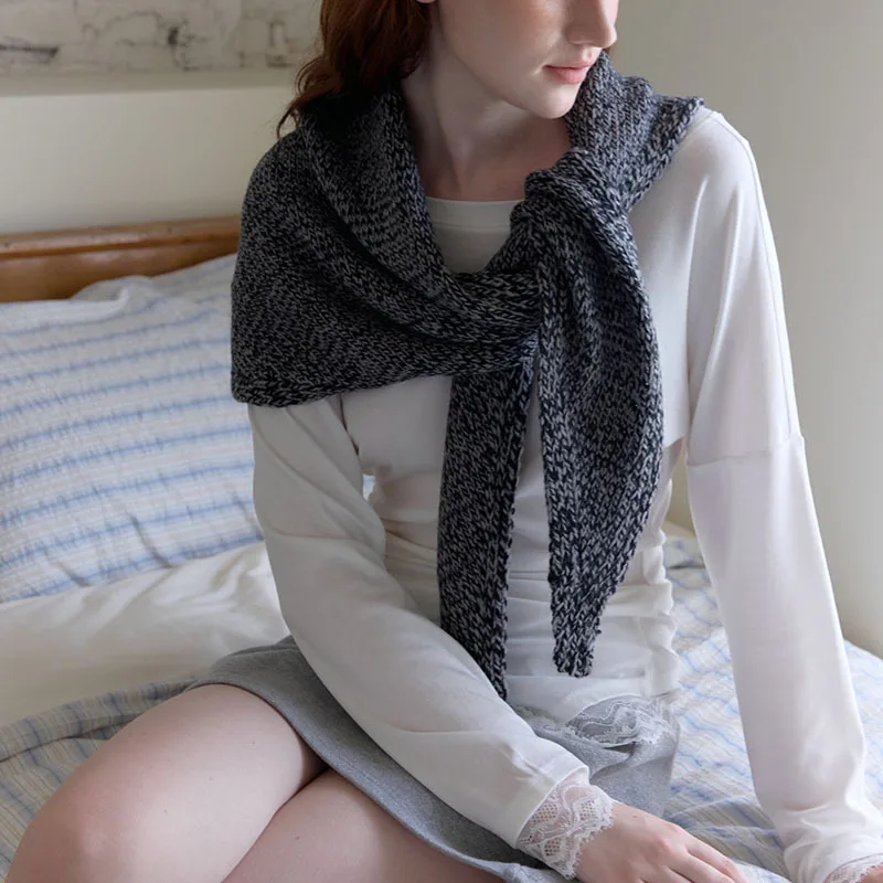 

Soft knitted woolen floral patterned large scarf women156x51Winter warm Nordic-style shawl scarf in casual style