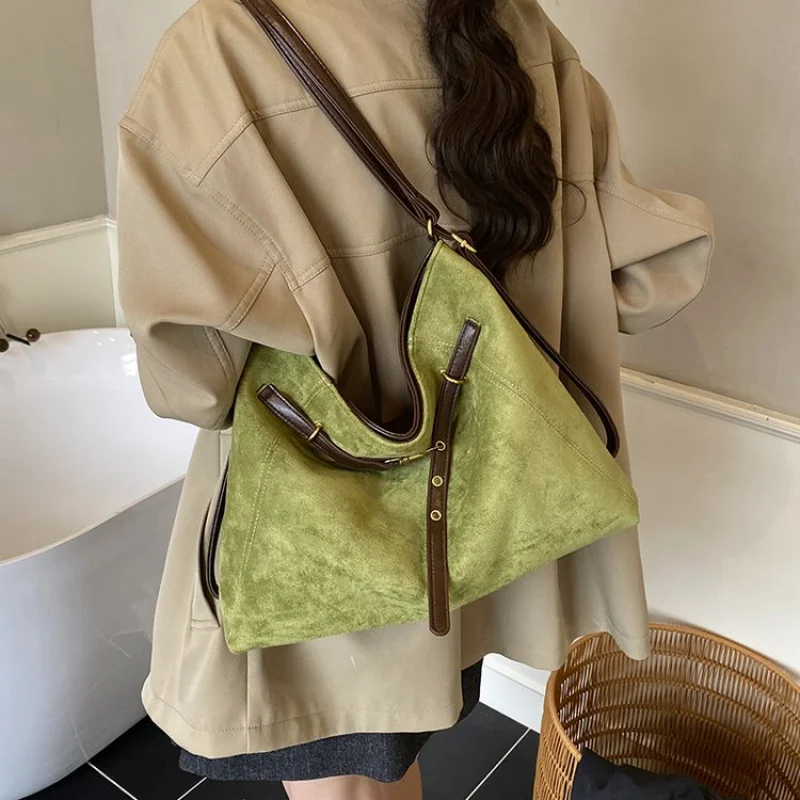 패셔너블한 럭셔리 토트 가죽 여성 가방 유명 디자이너 클래식 우아한 크로스바디 빈티지 출퇴근용 데일리 가방 ​