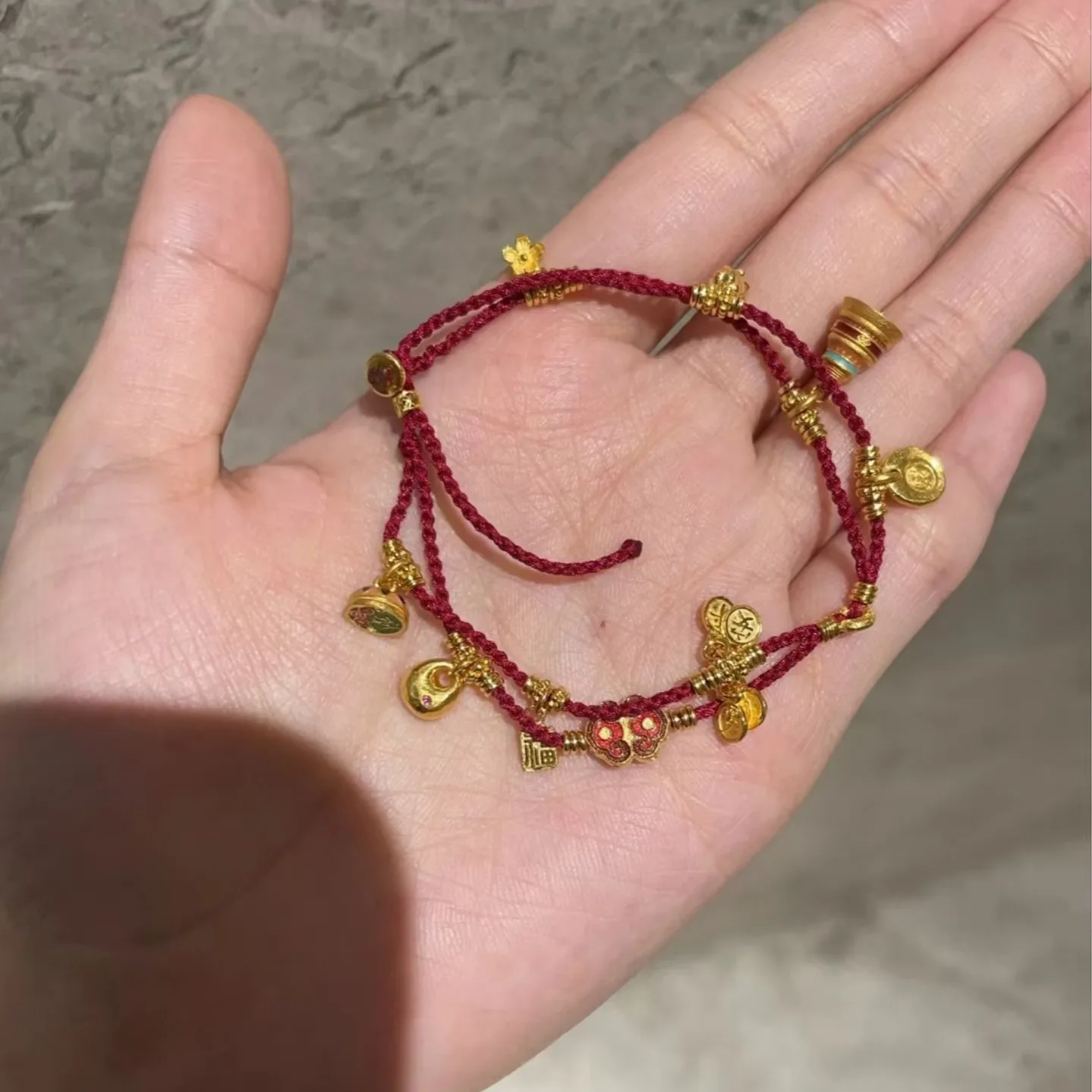 الكلاسيكية متعددة العناصر الغيوم الميمونة كوي لف حبل أحمر سوار خمر جديد في النمط الصيني أساور مأدبة مجوهرات