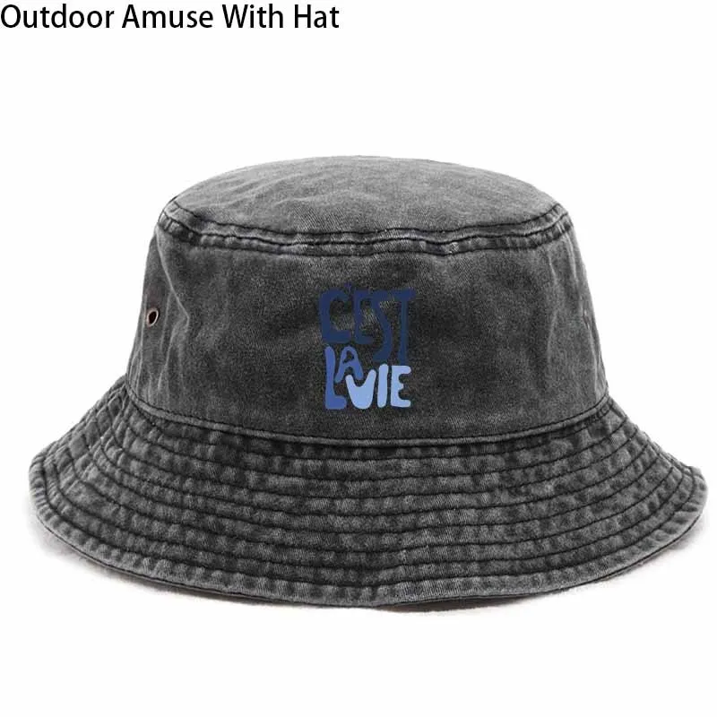 A Casual and Versatile Bucket Hat, Featuring Contrasting Letter Elements, Perfect for Everyday Wear.